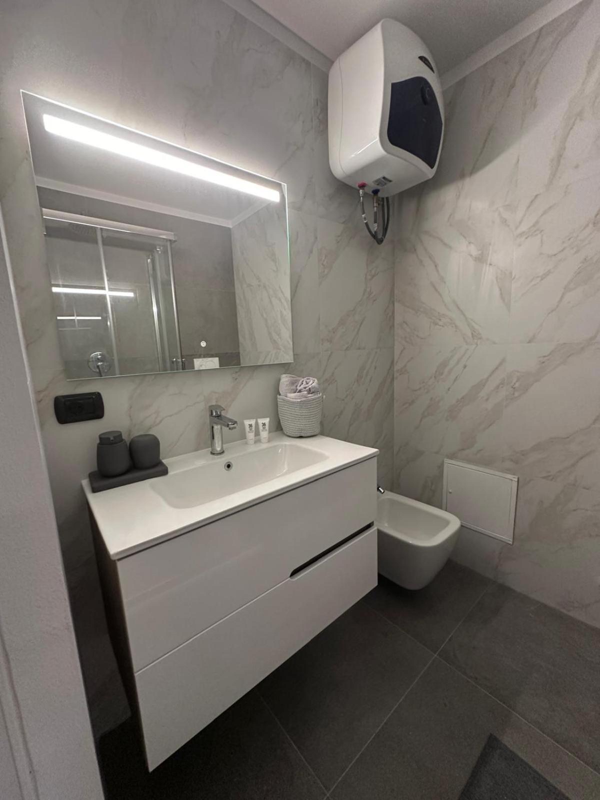 Monolocale Ovidio Aparthotel Milánó Kültér fotó