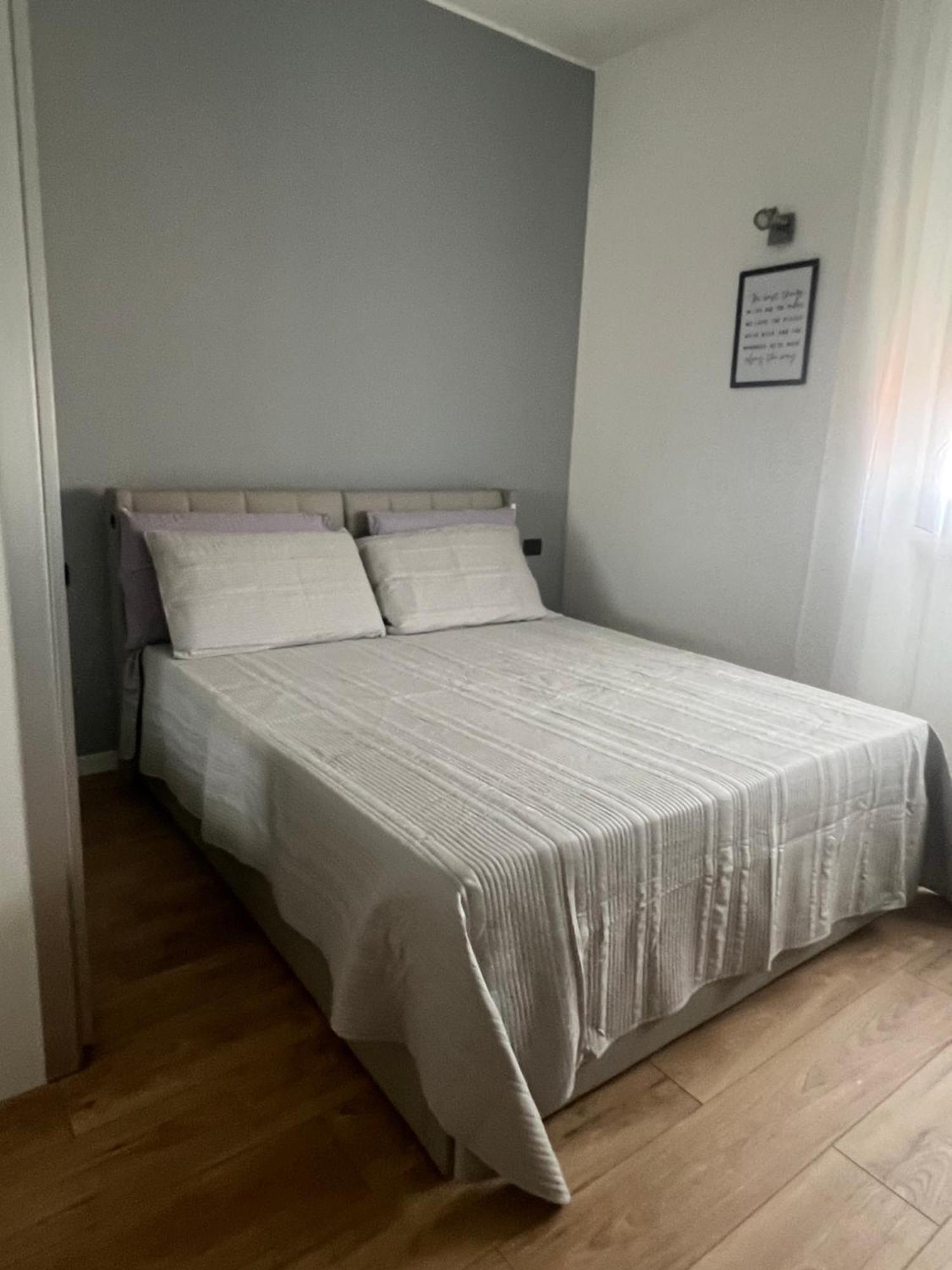 Monolocale Ovidio Aparthotel Milánó Kültér fotó